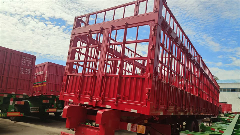仓栏式半挂车